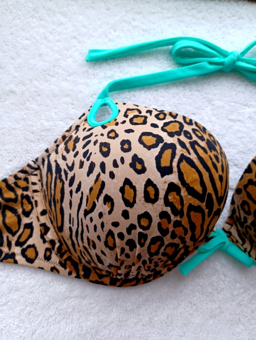 Victoria's Secret Bombshell Leopard Print Push-Up Padded Bikini Top, Size 36D - Picture 6 of 16